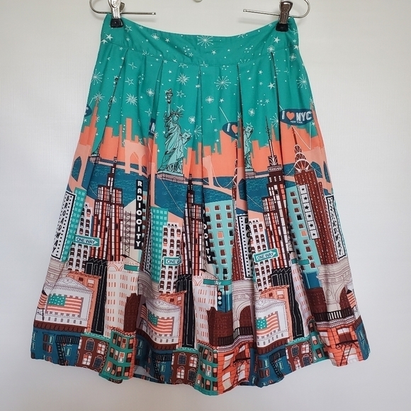 Source Unknown Dresses & Skirts - NOVELTY 'NEW YORK' PRINT SKIRT PLEATED FUN QUIRKY VACATION RETRO ROCKABILLY (S)
